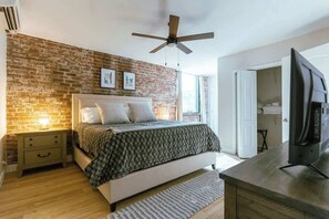 2 bedrooms, iron/ironing board, travel cot, WiFi