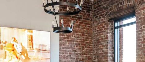 Tv, videospil, bøger, kontorer