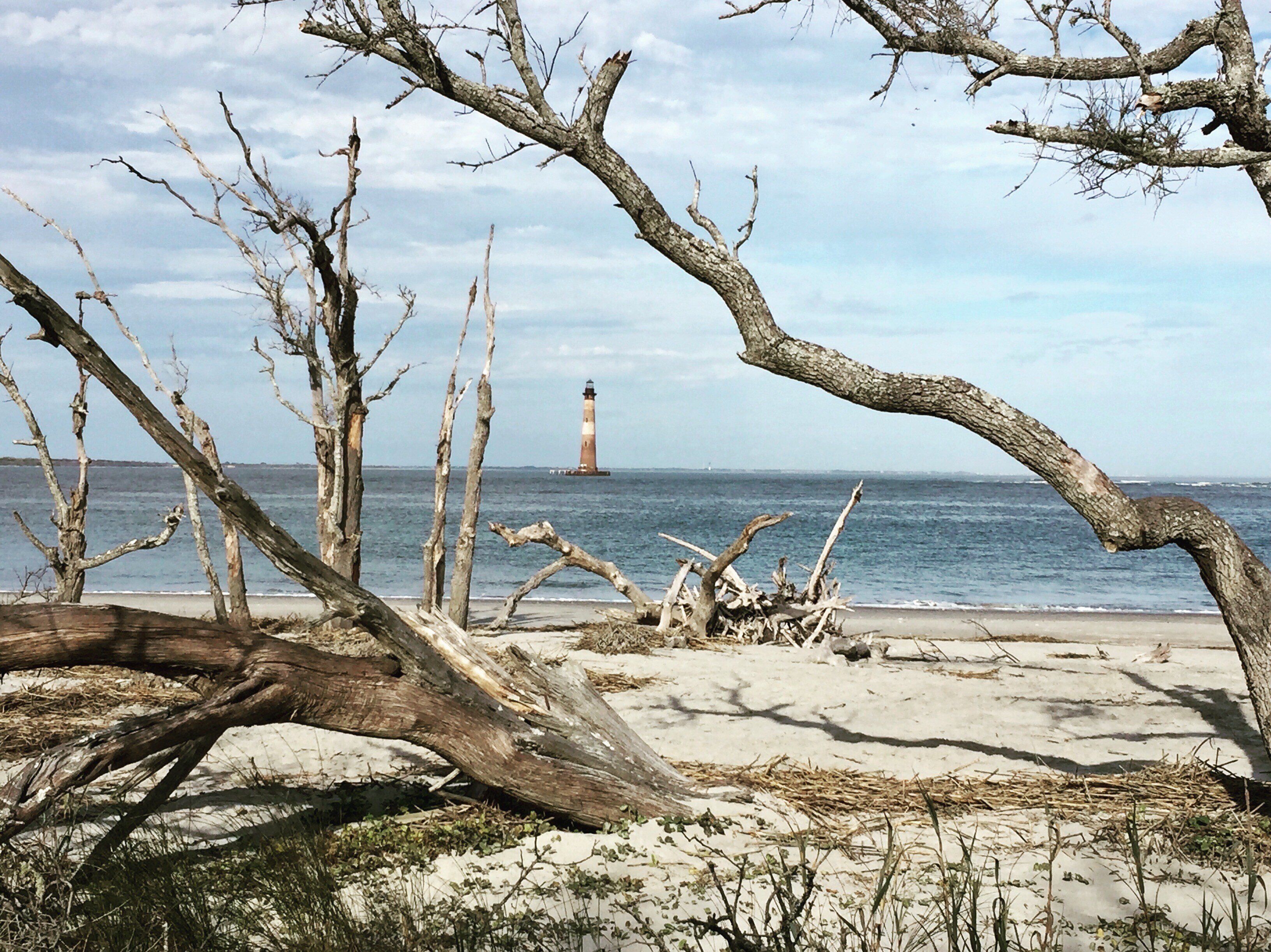 Una spiaggia nelle vicinanze