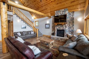 Smart TV, fireplace, table football