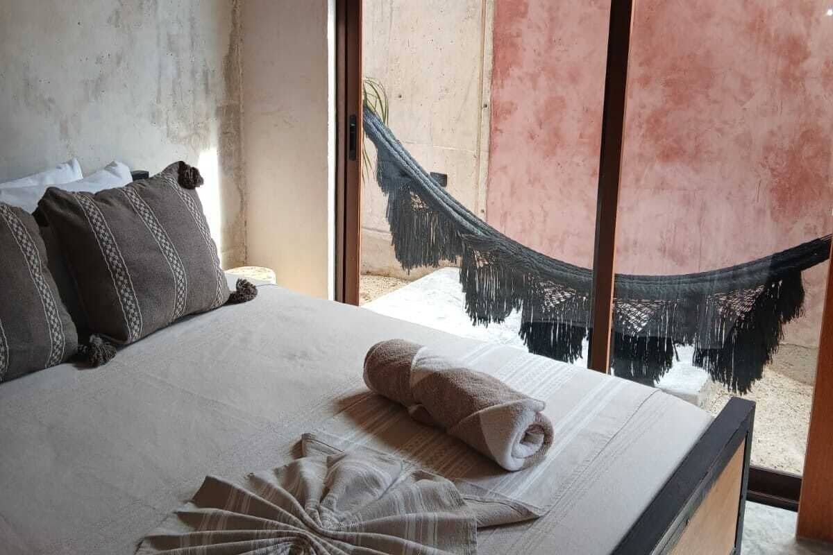 Small Room | In-room safe, free WiFi