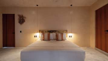 Roupas de cama premium, cofres nos quartos, individualmente decorados