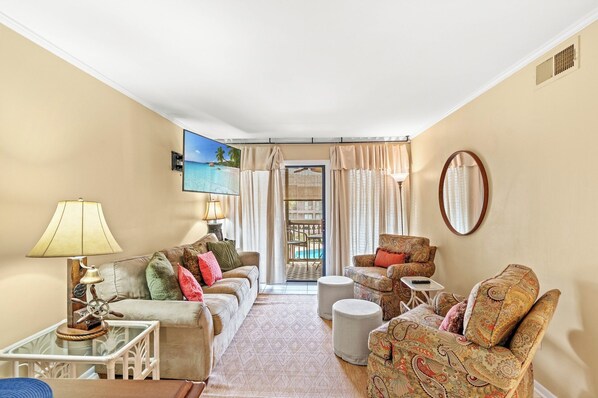 TV - Tilghman 247 -3BR/2.5BA -Outdoor Pool, Hot Tub (North Myrtle Beach)