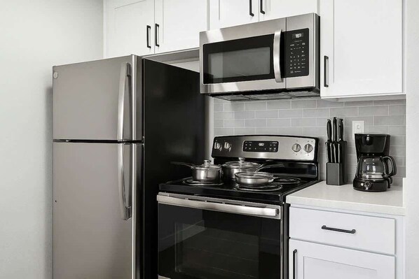 Fridge, microwave, oven, stovetop