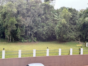 Pemandangan sekitar dari properti