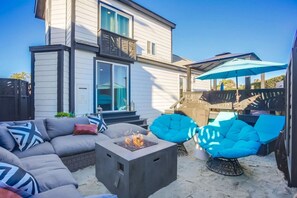 Terrace/patio - Barefoot 101 * One Block to Beach * 2 Bed 1 Bath (Encinitas)