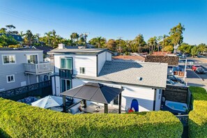 Exterior - Barefoot 101 * One Block to Beach * 2 Bed 1 Bath (Encinitas)