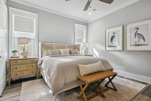 3 bedrooms, desk, iron/ironing board, free WiFi