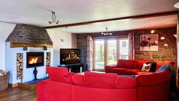 Télévision, cheminée