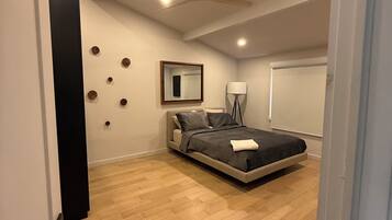 4 quartos, Wi-Fi de cortesia, roupa de cama