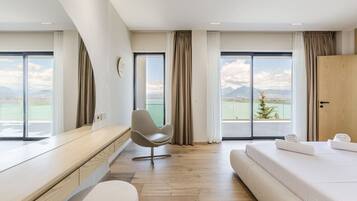 4 makuuhuonetta, silitysrauta/-lauta, ilmainen Wi-Fi, vuodevaatteet