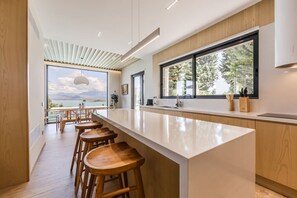 Fridge, microwave, oven, stovetop - Horizon Villa: Luxurious Lakefront Retreat (Shiroka)