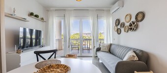 Velipoja Beach Apartment by PikHost