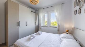 2 bedrooms, free WiFi, bed sheets