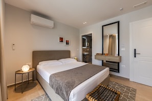 1 chambre, fer et planche à repasser, Wi-Fi, literie fournie