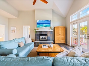 Smart TV, fireplace, printers - Saco Coastal Haven | 5BR, Sleeps12 + Walk to Beach |Dogs OK (Saco)