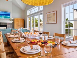 Dining - Saco Coastal Haven | 5BR, Sleeps12 + Walk to Beach |Dogs OK (Saco)