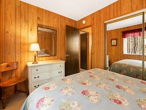 Room - Sky Krest (Big Bear Lake)