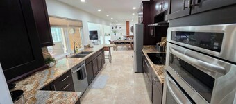 Amazing 4BR Favorite! Game Room, Large Backyard and Parking