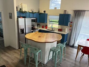 Micro-ondas, fogão, cooktop, lava-louças