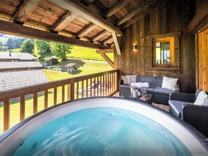 Outdoor spa tub - Chalet Pativerdan - mountain break for 10 with spa - OVO Network (Samöens)