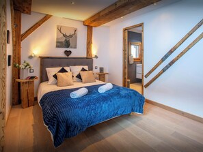 5 bedrooms, iron/ironing board, WiFi, bed sheets - Chalet Pativerdan - mountain break for 10 with spa - OVO Network (Samöens)