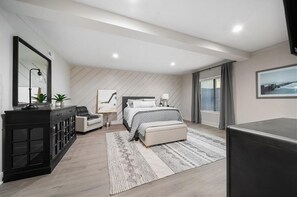 5 bedrooms, iron/ironing board, WiFi, bed sheets