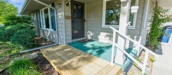 Cozy Holiday Retreat near DesMoines-Perfect for Holiday Stays