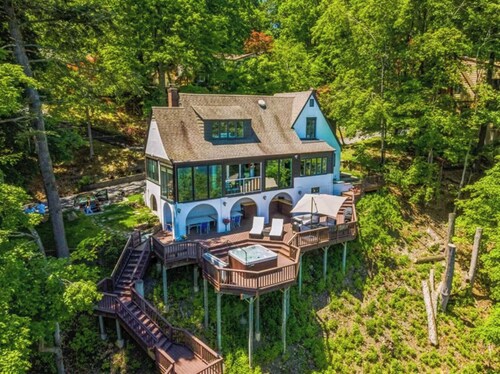 Charming 4-bedroom country house 40 minutes from NYC