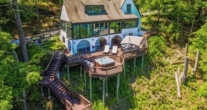 Charming 4-bedroom country house 40 minutes from NYC