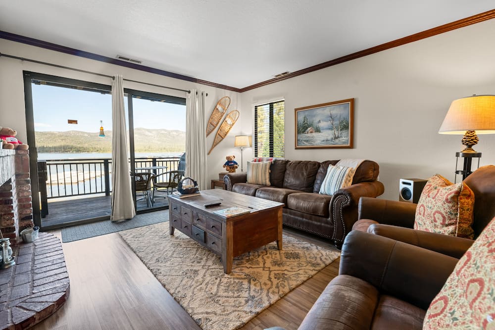 Shores Lakefront Condo