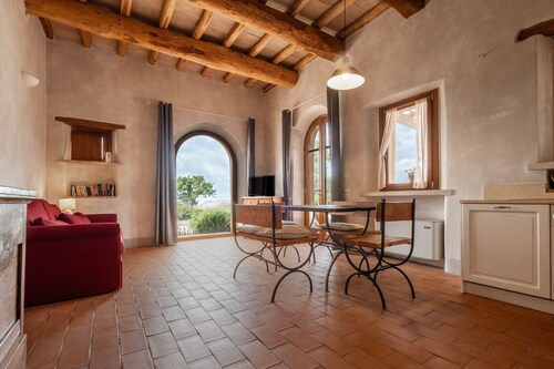 Apartment 'Vulcinea In Poggio Rocco' with Private Terrace, Wi-Fi and Air Conditioning