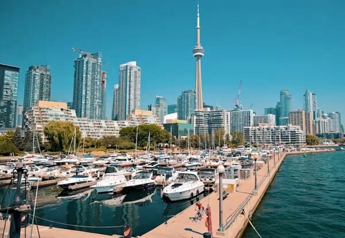 Luxury 2 Bedrooms + 2 Bathrooms Designer Condo in Nobu Toronto