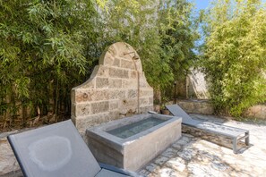 Bañera de hidromasaje exterior