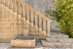 Property grounds - Apartment 'Humilitas - Basium' with Private Garden, Wi-Fi and Air Conditioning (Corsano)