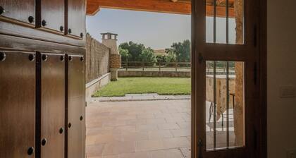 Country House 'Casas Rurales Velasco I I' with Private Terrace, Wi-Fi and Air Conditioning
