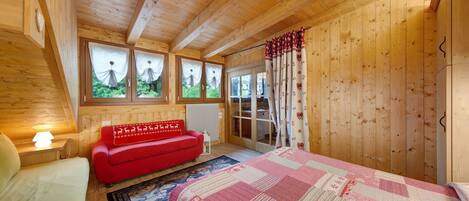 1 bedroom, free WiFi, bed sheets