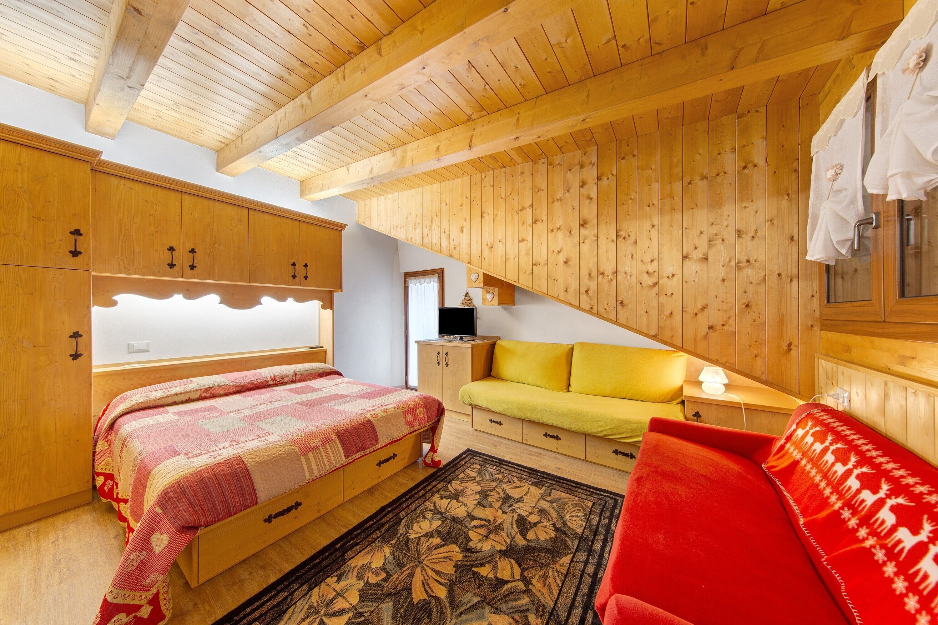 1 bedroom, WiFi (free), bed sheets