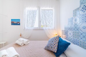 2 makuuhuonetta, silitysrauta/-lauta, ilmainen Wi-Fi, vuodevaatteet