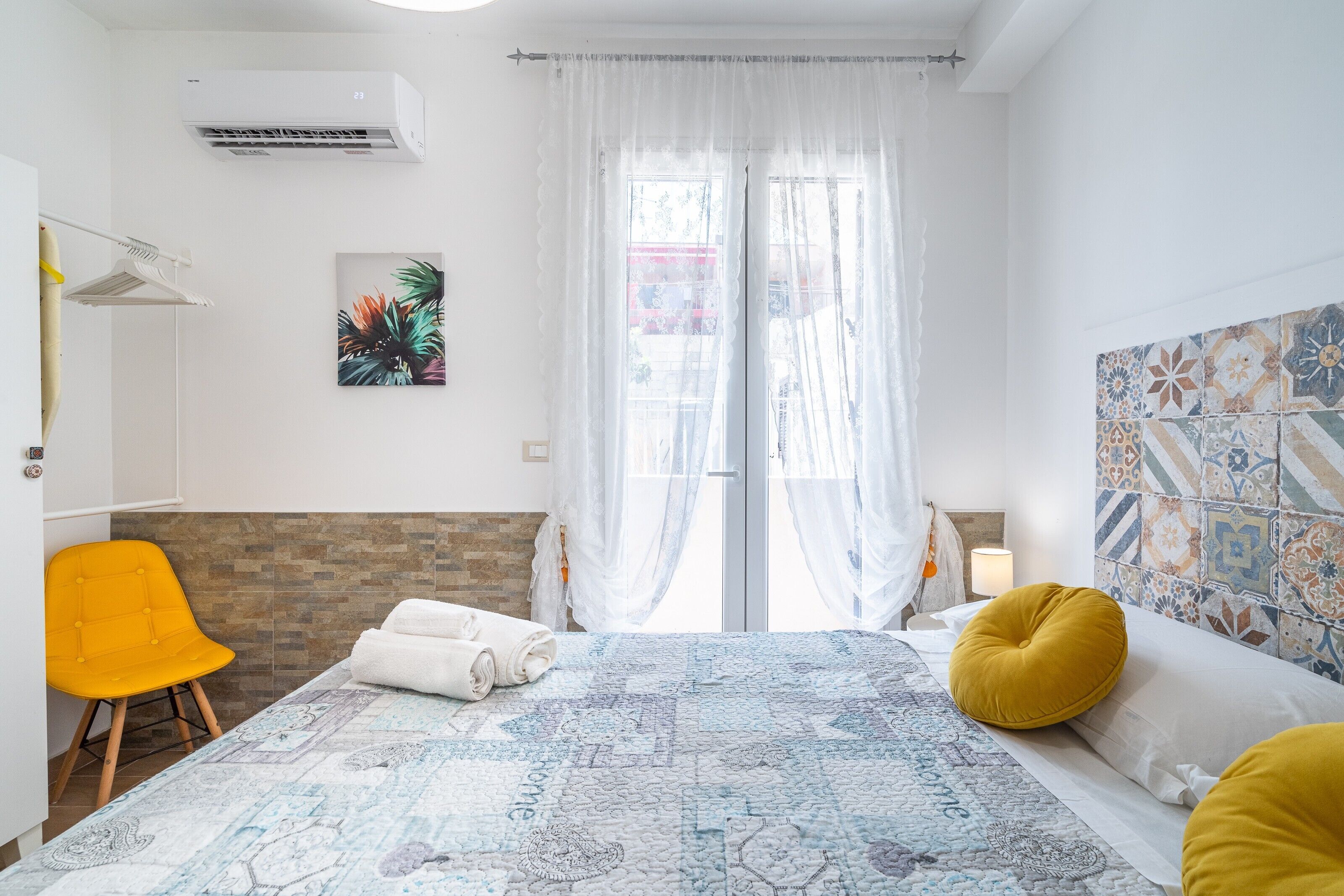 1 chambre, fer et planche à repasser, accès au Wi-Fi (inclus)