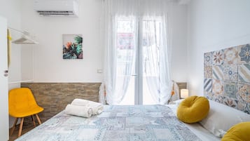 1 chambre, fer et planche à repasser, accès au Wi-Fi (inclus)