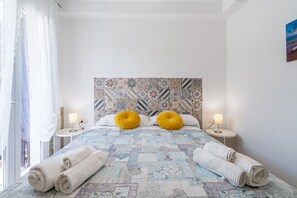 1 bedroom, iron/ironing board, free WiFi, bed sheets - Apartment 'Almàsalo Re Di Coppe' with Private Terrace, Wi-Fi and Air Conditioning (Noto Marina)