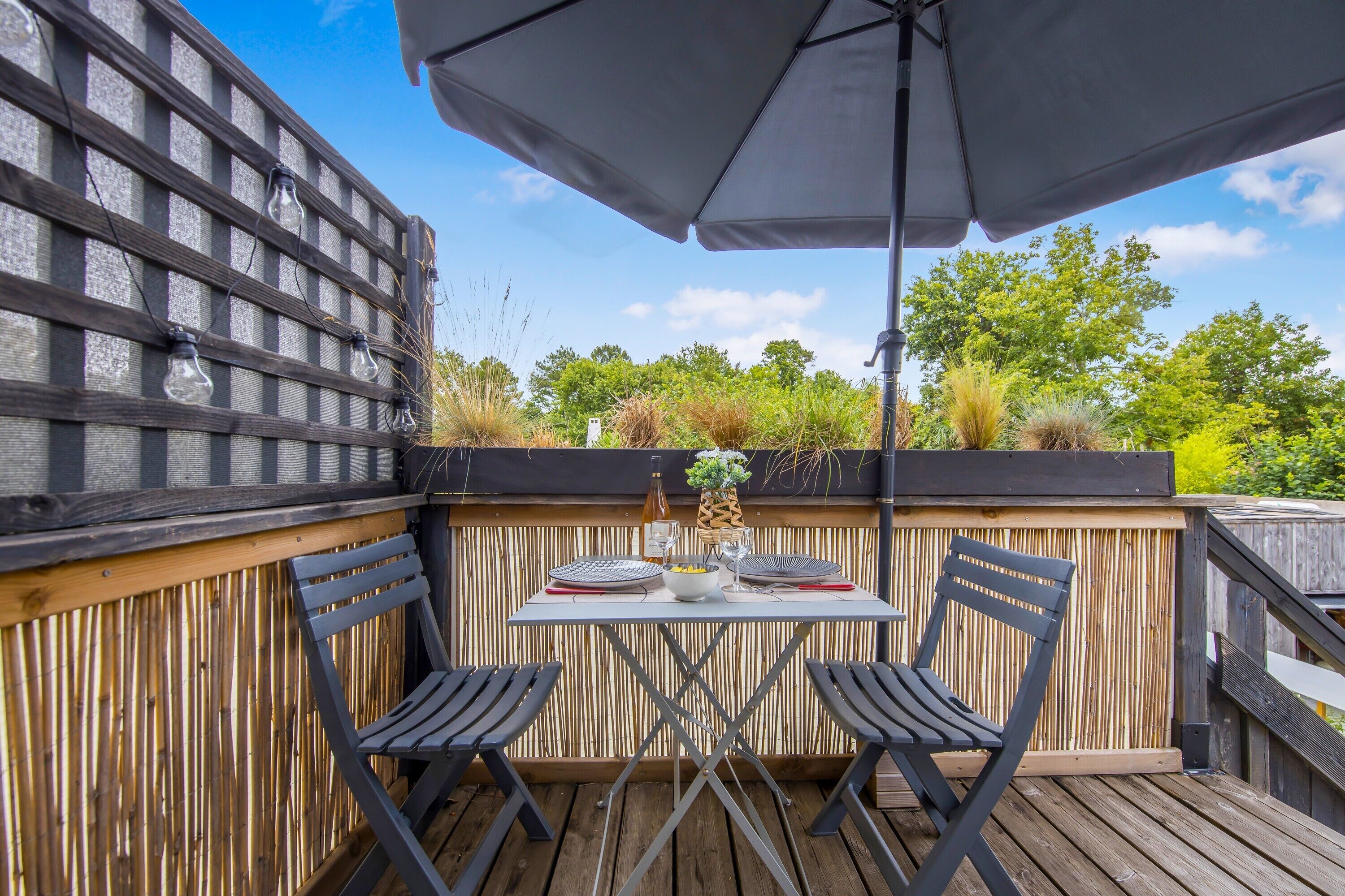 屋外ダイニングエリア