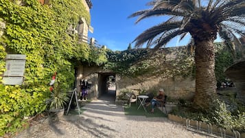 Enceinte de lâhĂ©bergement