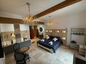 1 chambre, Wi-Fi gratuit, draps fournis