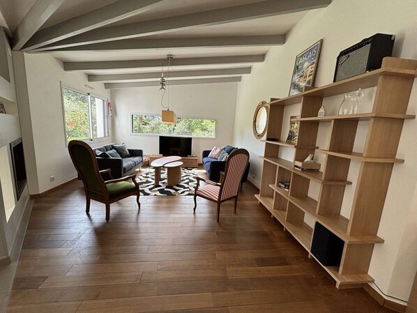 Fernseher