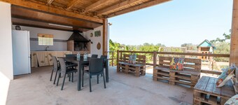 Casetta di campagna 'Masía Punta L'abat' con vista montagna, piscina privata e terrazza privata