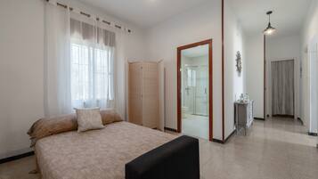 3 habitaciones, tabla de planchar con plancha y wifi gratis