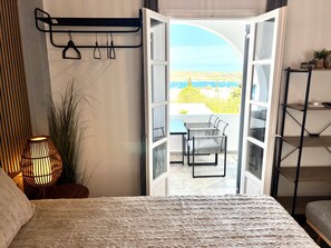 1 chambre, fer et planche à repasser, Wi-Fi gratuit, draps fournis