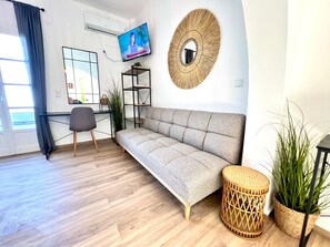 TV - Studio 'Aeolian Blu 8' with Sea View, Wi-Fi and Air Conditioning (Paros)